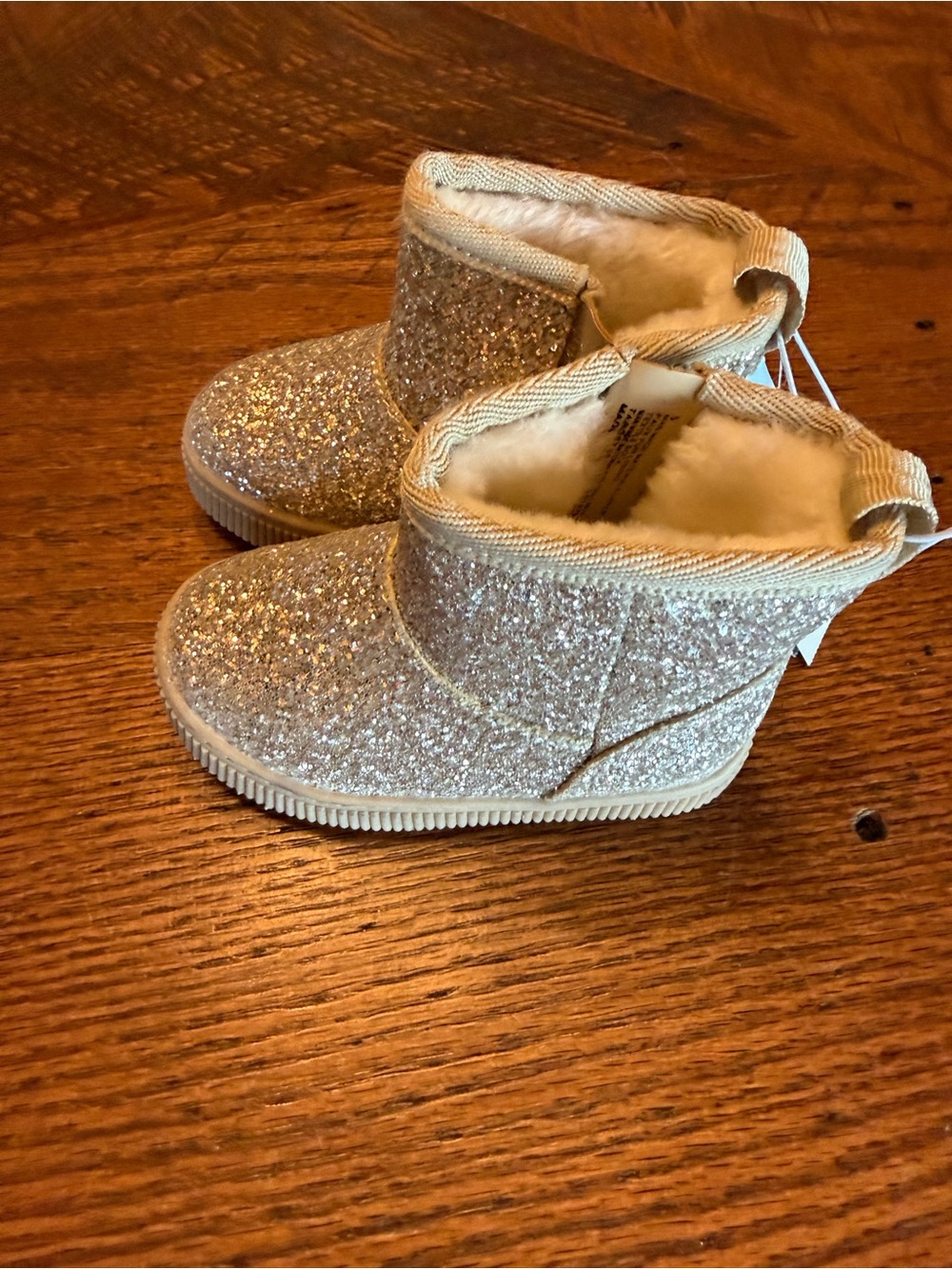 Cat & Jack Girls Glittery gold Faux-Fur Lined Boots Sz 5